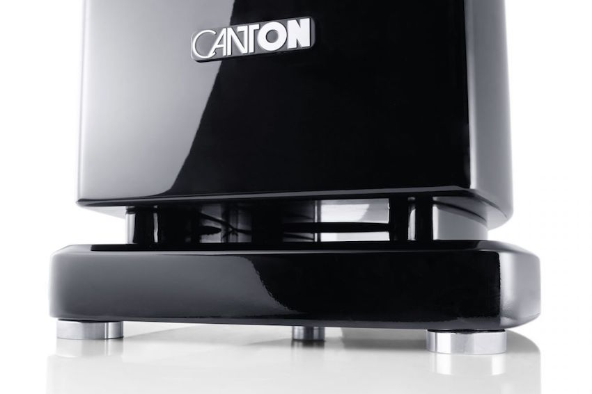 Sehr gut. Statt auf die obligatorischen Rundspikes setzt Canton in der aktuellen Reference-Serie auf höhenverstellbare Tellerfüße.
