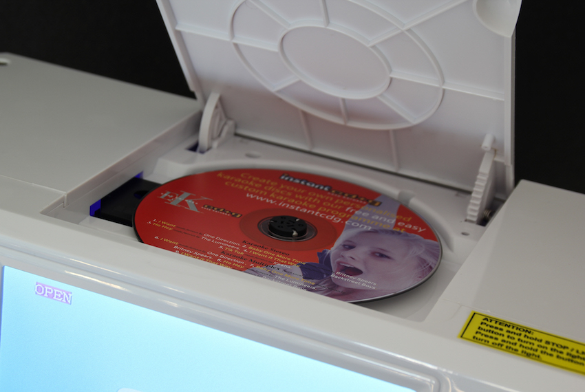 Ready to rumble: CD rein, Klappe zu, "Play" drücken und schon kann es losgehen.