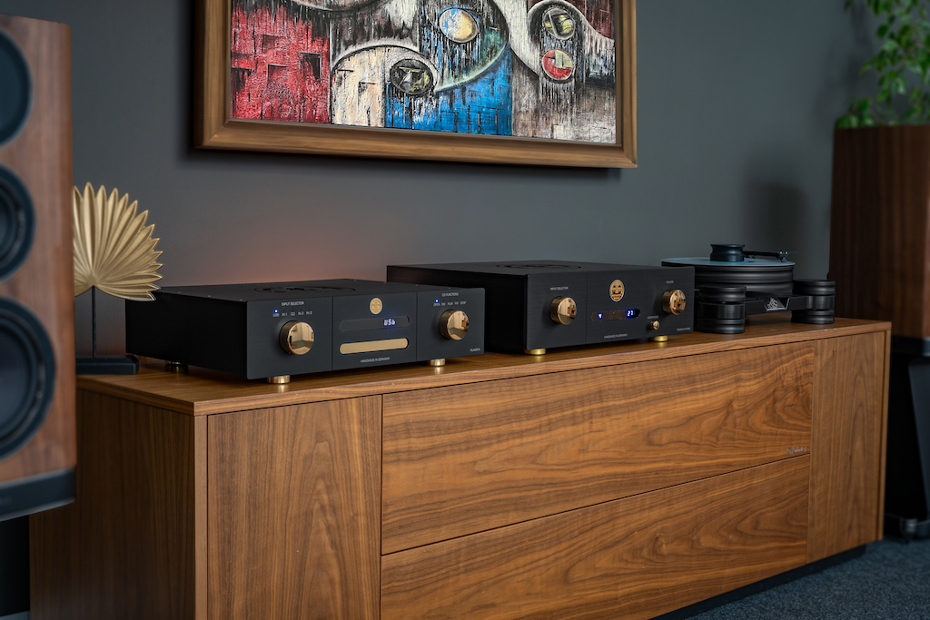 Der Accustic Arts Player III im Test: Hier spielt er zusammen mit dem passenden Vollverstärker Accustic Arts Power III Phono.