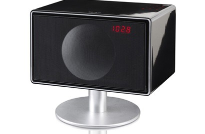 Die Weiterentwicklung des Model S kombiniert High-Performance Audio und anspruchsvolles Design und integriert Bluetooth-Anbindung und Digitalradio-Empfang (DAB/DAB+)
