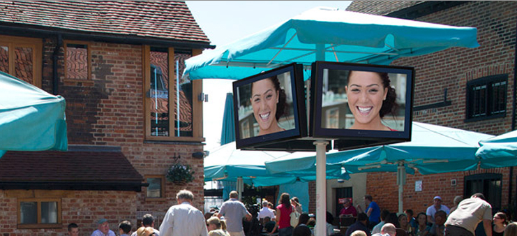 Die Ideallösung für öffentliche Plätze, den Garten oder das Public Viewing. Das nächste Sport-Großereignis kann also kommen ...