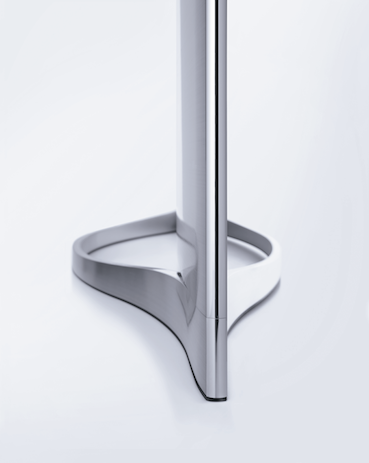Schlank, schick und durchgestylt: Das scheinbar nahtlos gegossene Metallchassis des Samsung F8590 LED Smart TV unterscheidet sich grundlegend von Form- und Materialgebung gewöhnlicher Fernseher.