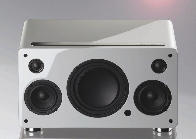 Allein die Chassis-Bestückung verspricht besten Sound. Mit dem integrierten 160-Watt-Verstärker wird die nächste Wohnungsparty dann garantiert zur Disco-Session!