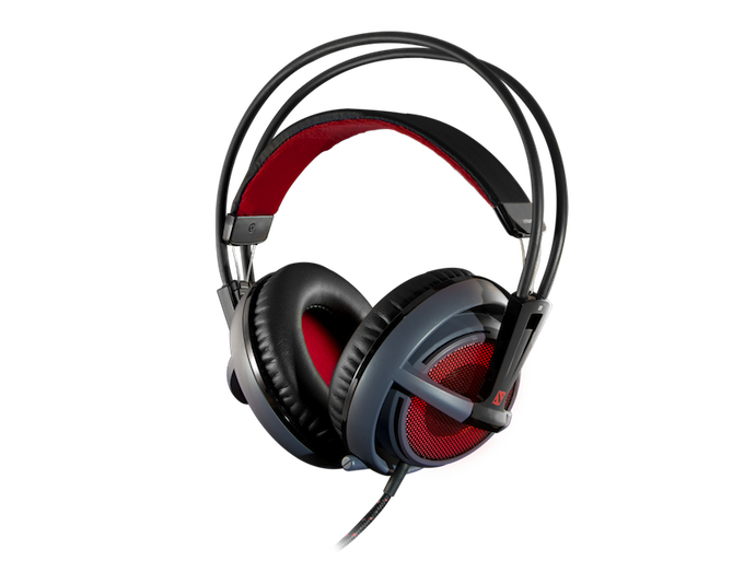 Das leuchtende Gaming-Headset kommt mit einem In-Game Item – dem Scythe of Vyse for Nature’s Prophet.