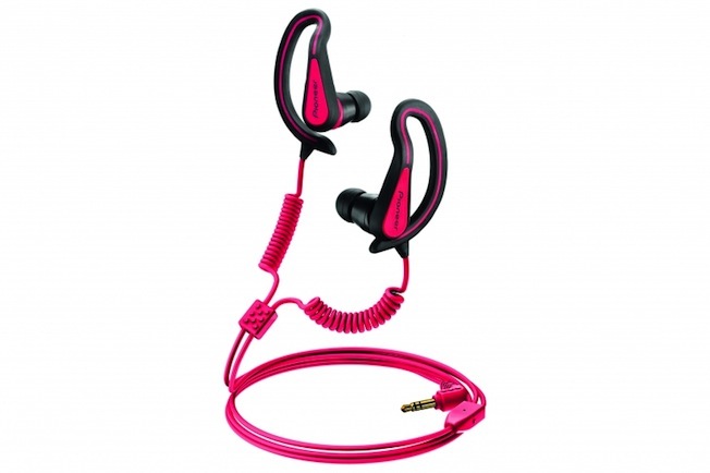 InEar-Clip-Modelle sind gerade unter Sportlern sehr beliebt. Mit dem SE-E721 bietet Pioneer her ein Modell, das auch klanglich Spitzenleistungen abliefert.