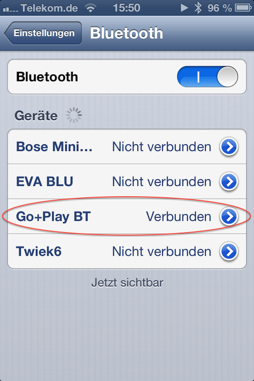 Ist der zentrale Knopf auf dem Go + Play Wireless gedrückt, erscheint selbige automatisch in der Liste alles verfügbaren Bluetooth-Geräte.