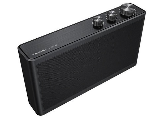 Panasonic präsentiert tragbare Bluetooth-Lautsprecher SC-NA30 und SC-NA10 mit Freisprecheinrichtung und Ladefunktion fürs Smartphone.