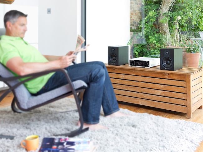 All-in-One-Lösung für Musikwiedergabe aus Heimnetzwerk, Internetradio, Streaming-Diensten sowie digitalen und analogen Quellen.