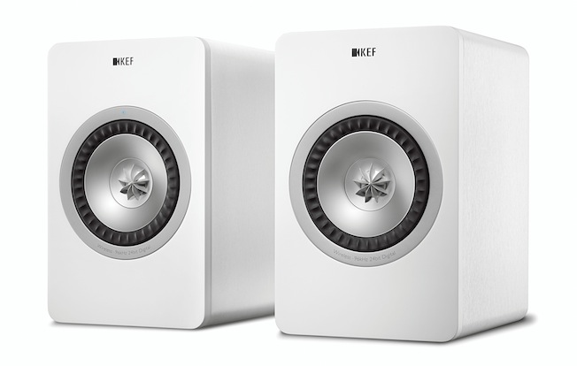 KEF präsentiert die X300A Wireless – Das digitale Premium-Lautsprechersystem für den Desktop und das Sideboard.