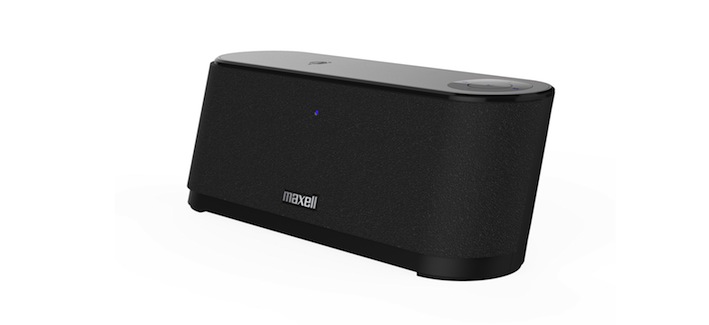 Maxell MXSP-BT3100
: Dank Lightning-Connector lassen sich Apple Devices ab iPhone 5 direkt verbinden. Natürlich nimmt der MXSP-BT3100
aber auch Signale von anderen Smart-Devices via Bluetooth entgegen.