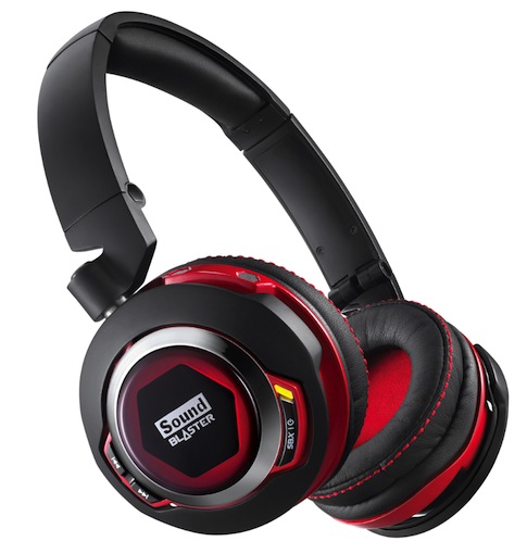 Das Creative Sound Blaster EVO ZxR ist Creatives neustes Flaggschiff-Modell im Bereich Multimedia-Headsets. Ob via Bluetooth, NFC, 3,5mm-Klinge oder USB – das EVO ZxR lässt in Sachen Konnektivität keine Wünsche offen. Der eingebaute Audioprozessor „Sound Blaster Axx“ sorgt dafür, dass das Headset nicht nur Surround-Sound erzeugen, sondern auch komprimierte Audiodateien verbessern und in höchster Qualität abspielen kann. Die beiden an der Ohrmuschel verbauten Mikrofone sorgen für kristallklare Stimmwiedergabe ohne lästige Störgeräusche. Und die aktive Geräuschunterdrückung lässt den Hörer auch bei Heidenlärm in Seelenruhe Musik, Spiele oder Filme genießen.