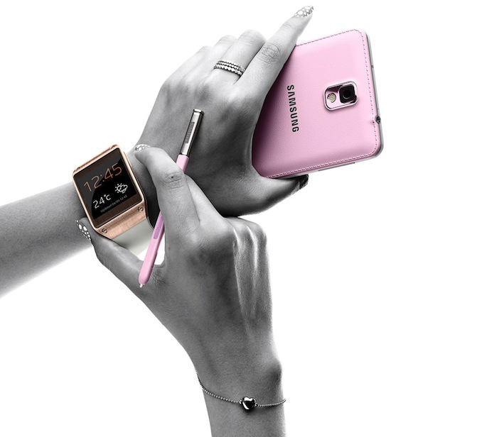 Das Samsung GALAXY Note 3 in „Blush Pink“ wird bereits im Dezember diesen Jahres auch nach Deutschland kommen. Natürlich lässt sich dieses dann auch mit Samsungs "Gear" koppeln.
