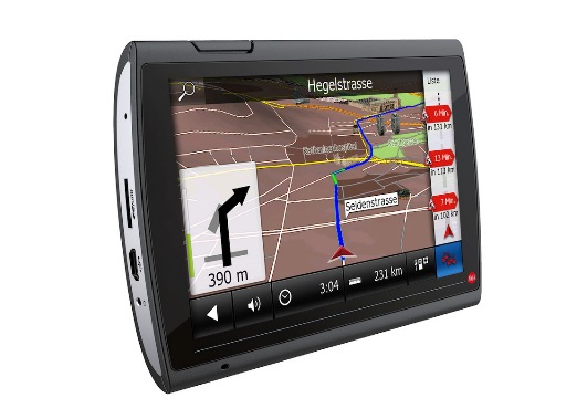 Die von Grund auf neu entwickelten Navigationssysteme überzeugen mit hochauflösenden Displays im 6-Zoll-Format, einem schlanken Gehäuse im Tablet-Look inklusive wertiger Soft-Touch Lackierung und lebenslangen kostenlosen Kartenupdates.