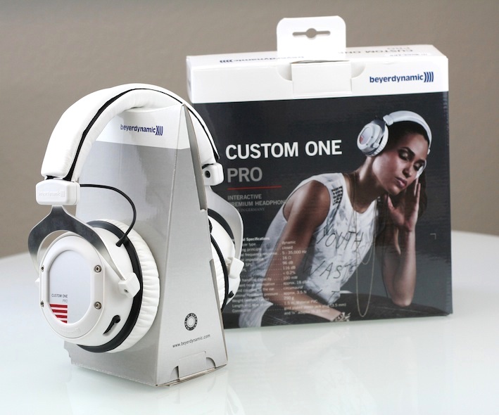 "Custom One Pro" ist ein professioneller Kopfhörer, der sowohl im Studio- wie im Privatbereich eingesetzt werden kann und sich in Sachen Design und Klang vollständig auf den eigenen Geschmack anpassen lässt.