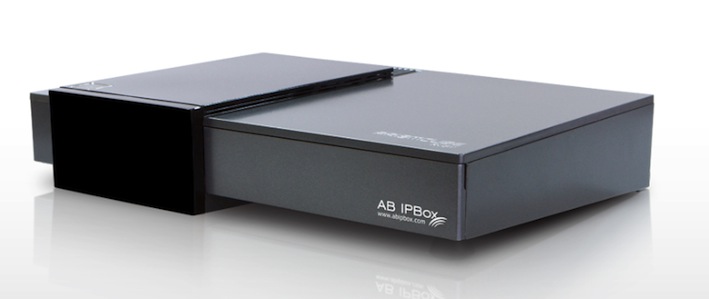 Die AB IPBox Prismcube ist ein DVB-S2 Twin Receiver mit einem sehr kompakten und schlanken Design. 