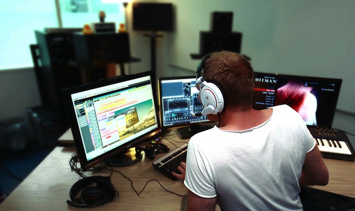 Sennheiser Gaming richtet sich an Spieler, denen das Beste gerade gut genug ist. Seit siebzig Jahren arbeiten die Ingenieure von Sennheiser daran, den Klang so perfekt wie möglich wiederzugeben. Herausragender Klang ist ein Luxus, der sich jeden Tag genießen lässt – Gaming-Headsets von Sennheiser ermöglichen grenzenlosen Spiel- genuss für Nutzer auf der ganzen Welt.