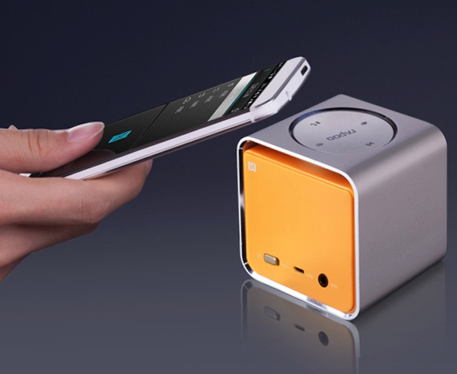 Wer hat den Kleinsten: Der neue Rapoo A300 Bluetooth NFC Mini Lautsprecher zeigt mit Radiation Airflow Invert Technology wahre Größe.