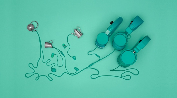 JULEP – Abkühlung garantiert: Das leuchtende Mintgrün bringt den Frischekick für alle, die sich an heißen Sommertagen nach etwas Abkühlung sehnen und sorgt für einen besonders entspannten Musikgenuss.