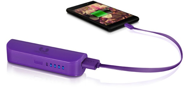 Mit ihrem kompakten Design und den leuchtenden Farben sind die Powerbanks von Fresh ‘n Rebel die ideale Ergänzung zu den neuesten Smartphones und Tablets.