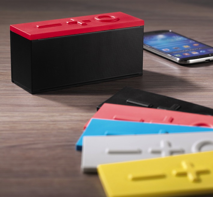 „Rock“-Farbe wechsle dich: Hama Bluetooth-Lautsprecher mit Wechselcovern.