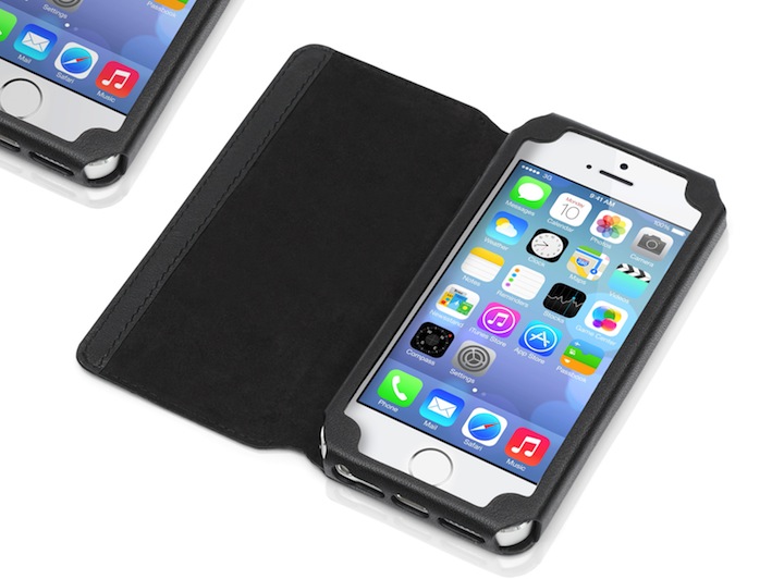Veredelt das iPhone 5s: das schicke Leder-Case "Dallas Black" von Kavaj.
