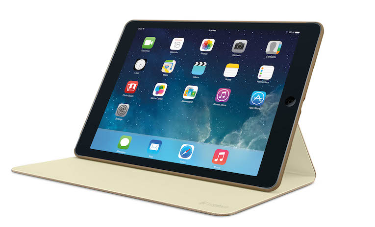 Dank dem praktischen Scharnier kann das iPad für jeden Sichtwinkel innerhalb eines Bereichs von 50 Grad eingestellt werden, wobei es sicher an der gewünschten Stelle bleibt, ohne zu verrutschen.
