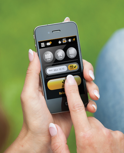 Dank einer neuen mobilen App sind alle Robomow-Mähroboter auch per Smartphone aus der Entfernung bequem zu programmieren und mähen Rasenflächen bis zu 3.000 Quadratmetern jetzt noch einfacher, schneller und präziser.