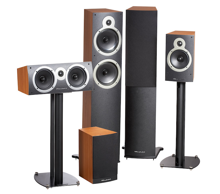 Wie machen die das? Fünf hölzerne Fullsize-Boxen zum Preis von gerade einmal 399,00 Euro.