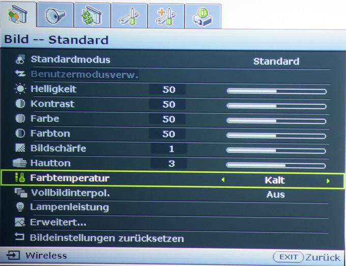 Das Bildmenü besitzen alle notwendigen Einstellmöglichkeiten. Der Bildmodus „Standard“ ist ab Werk voreingestellt. Die Farbtemperatur sollte von „Normal“ auf „Kalt“ geändert werden, um die Farbtemperatur von 6500 Kelvin (D65) perfekt zu treffen. Mehr ist nicht notwendig für eine natürliche Farbwiedergabe. Foto: Michael B. Rehders