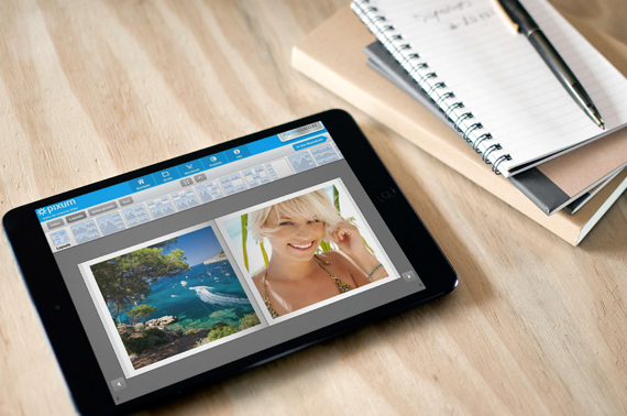 Mit der Pixum-Fotobuch-App können Sie Ihre Fotoprodukte gleich am Urlaubsort gestalten und z. B. als individuelle Postkarte verschicken.