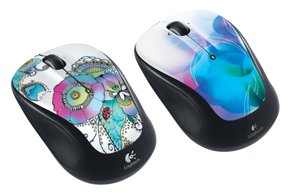 Wie immer präsentiert Logitech moderne Designs von klassischen Zwei-Farben-Dekors bis zu auffälligen Mustern und Farbkombinationen in der jährlichen Designkollektion.
