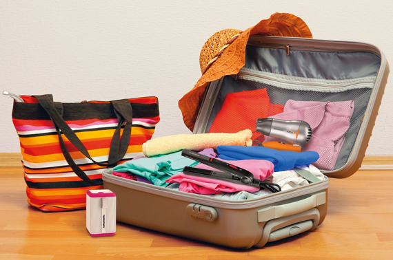 Die kleinen und handlichen Reise-Beauty-Produkte von Grundig passen in jedes Reisegepäck.
