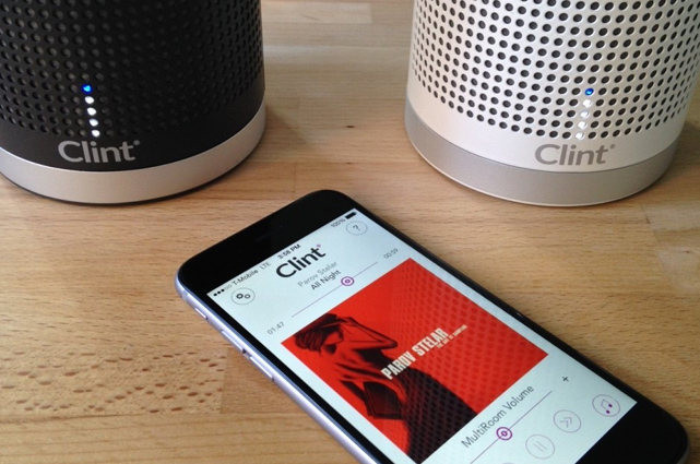 Mit der Gratis-Clint APP für iOS sowie Android lassen sich Lautsprecher perfekt und einfach auch für mehrere Räume einstellen.