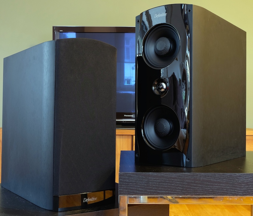 Definitive Technology SM65 American Beauty mit inneren Werten