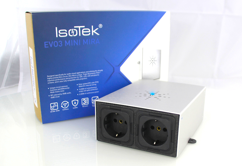 IsoTeks Mini Mira ist gerade einmal 6,5 Zentimeter hoch und 13 breit. Damit lässt es sich (beim Einsatz mit einem Projektor) sogar leicht in jeder Zwischendecke verstauen.