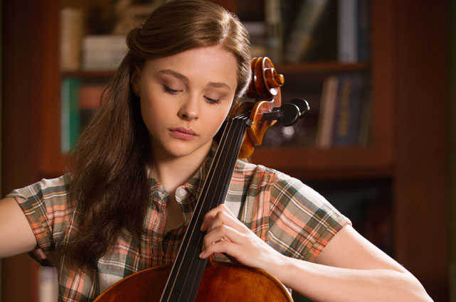 Die 17-jährige Mia (Chloë Grace Moretz) ist eine hochbegabte Cellistin mit einer großen Zukunft als Musikerin. Doch vor dieser Zukunft warten wichtige Entscheidungen. (© 20th Century Fox)