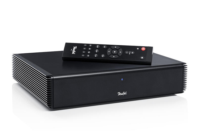 Ohne jegliche Bedienelemente an der Gehäusefront und im besonders kompakten Format eignet sich die vollwertig ausgestattete Audio/Video-Zentrale Teufel CoreStation für den versteckten Einbau.