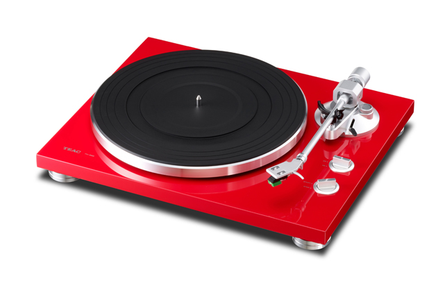 Der TN‐300 ist als separater HiFi-Plattenspieler sowohl in der analogen als auch der digitalen Welt zuhause und in jeder Hinsicht ein Schmuckstück.