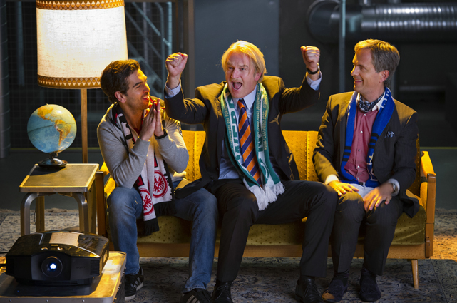 Eroll (Elyas M'Barek), Helmut (Detlev Buck) und Lars (Christoph Maria Herbst, v.l.) haben im zentralen Heizungskeller ihrer Neubausiedlung eine frauenfreie Zone geschaffen. (© Constantin Film)