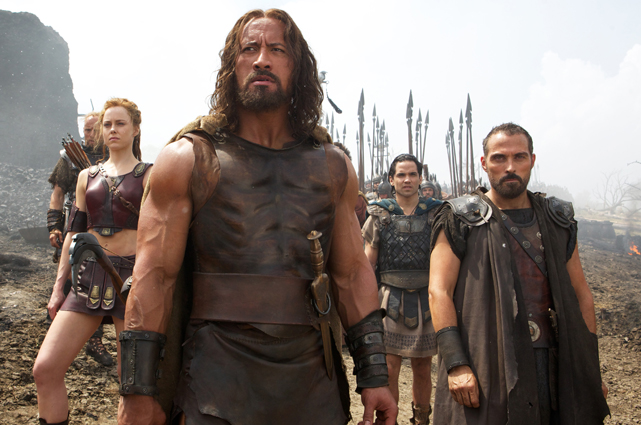 Aber Hercules (Dwayne Johnson, M.) kämpft nicht allein: An seiner Seite sind Tydeus (Aksel Hennie), Atalanta (Ingrid Bolsø Berdal), Iolaos (Reece Ritchie) und Autolycus (Rufus Sewell, v.l.n.r.). (© Paramount Pictures)