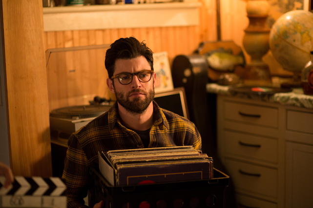 Seit dem College hat sich viel verändert. Das merkt auch Josh (Max Greenfield). (© Sony Pictures)