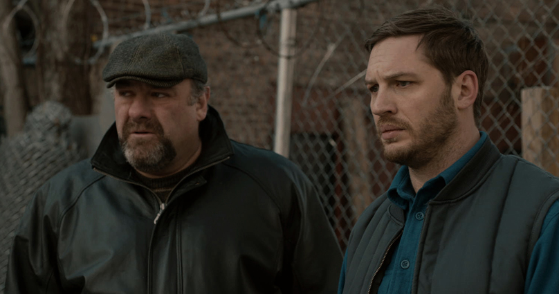 Barkeeper Bob Saginowski (Tom Hardy, r.) und sein Cousin Marv (James Gandolfini) haben ein Problem. (© 20th Century Fox)