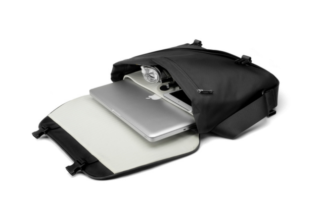Pendeln leicht gemacht: Die elegante Kuriertasche Boa courier von booq bietet viel Platz für Laptop und Zubehör.