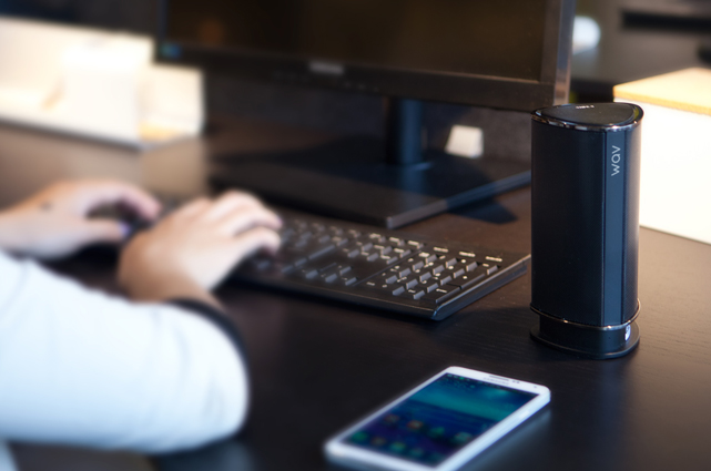 Die mobilen Lautsprecher Wav und Wedge sorgen für Musikgenuss daheim, unterwegs und am Arbeitsplatz.