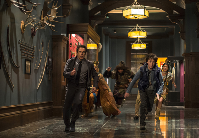 Museumswärter Larry (Ben Stiller, l.) landet erneut in einem Abenteuer. (© 20th Century Fox)