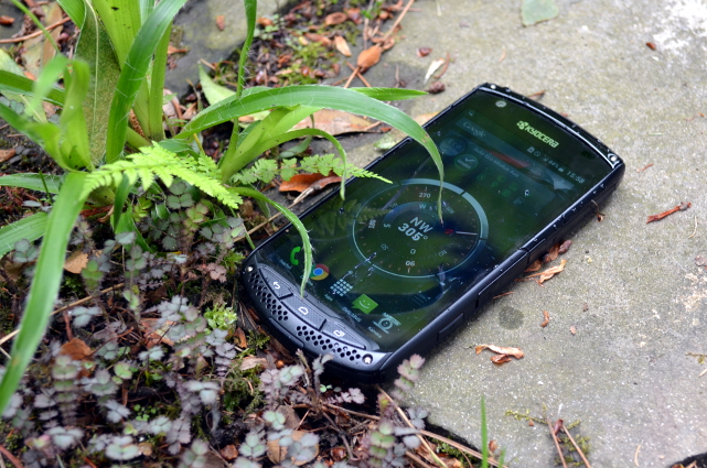 Mit dem Torque von Kyocera haben wir uns ein extrem robustes Outdoor-Smartphone zum Test bestellt.