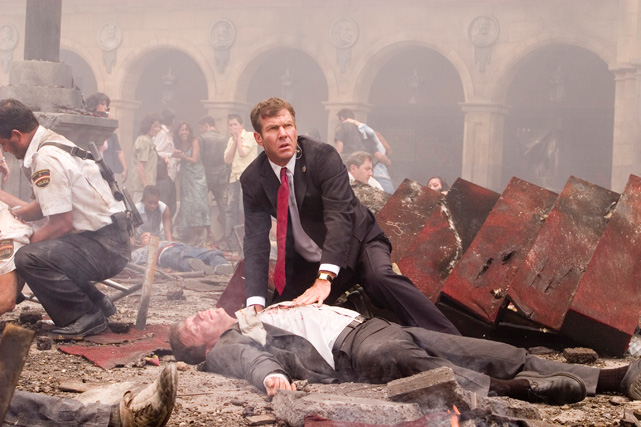 Zudem explodieren auch noch zwei Bomben. (© Sony Pictures)