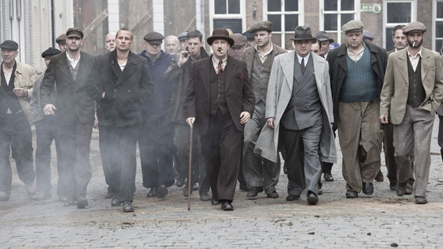 Kurz vor dem zweiten Weltkrieg überzieht die berüchtigte Ossche Bande die niederländische Provinz Brabant mit Vergewaltigung, Mord und Korruption. (© Koch Media)