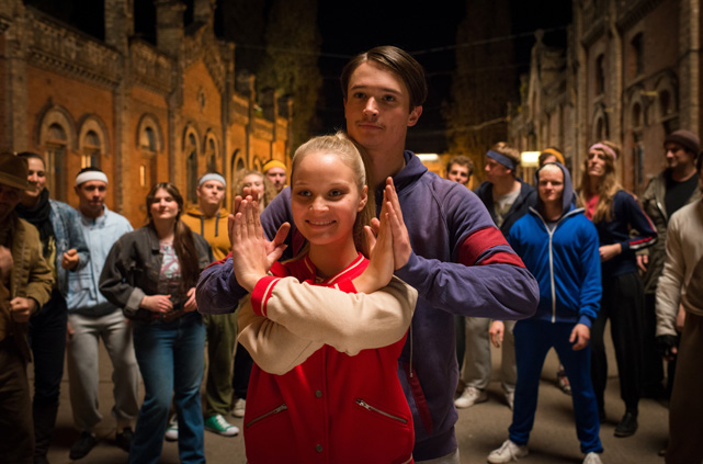 Nicht nur das belastet die Gruppe, auch die sich anbahnende Romanze zwischen Frank und „Matti“ (Sonja Gerhardt) sorgt für Spannungen. (© Senator/Universum Film)