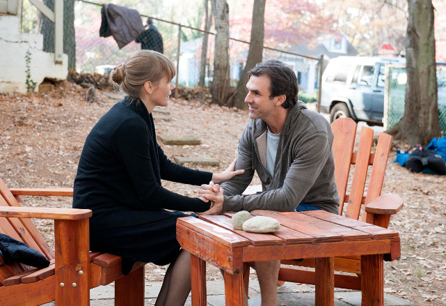 Kaum ist Otto (Paul Schneider) wieder Single, taucht seine alte Flamme Stephanie (Heather Graham) wieder auf. (© Lighthouse Home Entertainment)